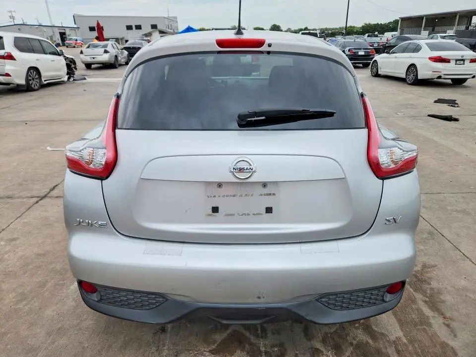 2015 NISSAN JUKE SV  