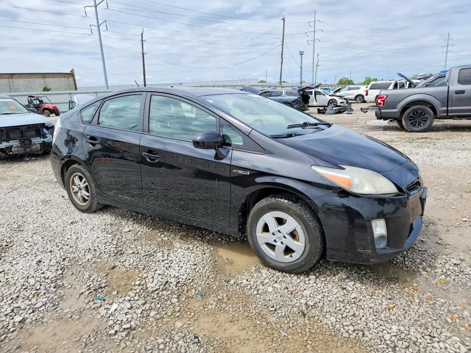 2010 TOYOTA PRIUS III  