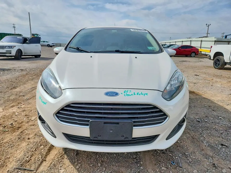 2016 FORD FIESTA SE  