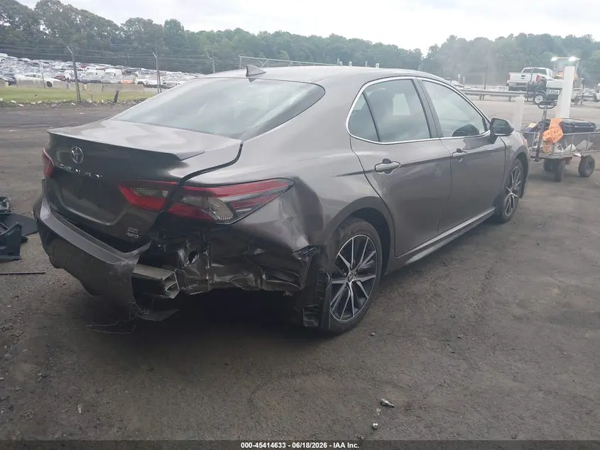 2023 TOYOTA CAMRY SE AWD