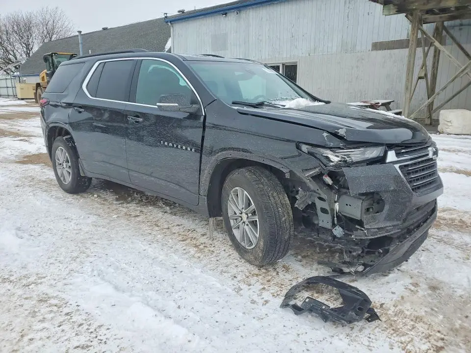 2023 CHEVROLET TRAVERSE LT  
