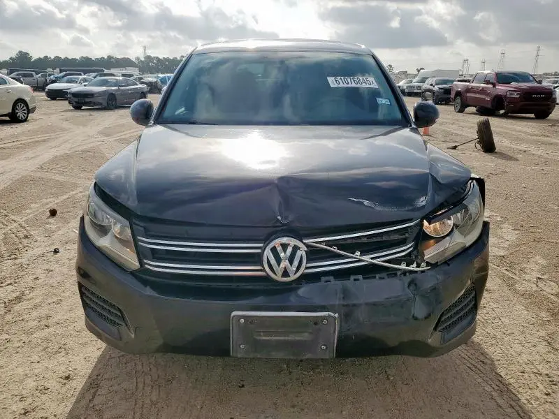 2013 VOLKSWAGEN TIGUAN S