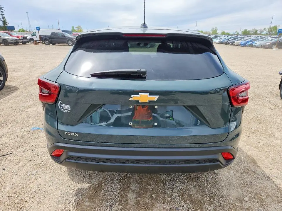 2025 CHEVROLET TRAX LS  
