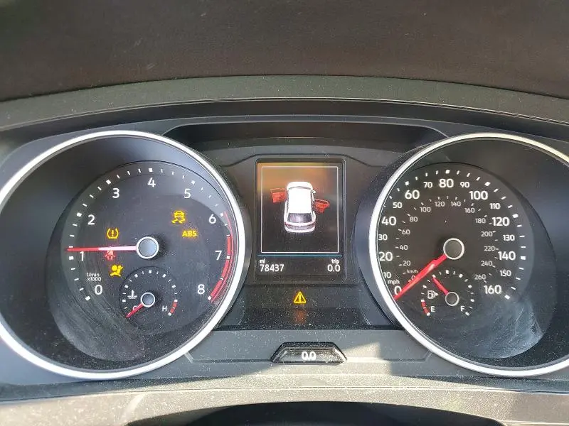 2021 VOLKSWAGEN TIGUAN SE  
