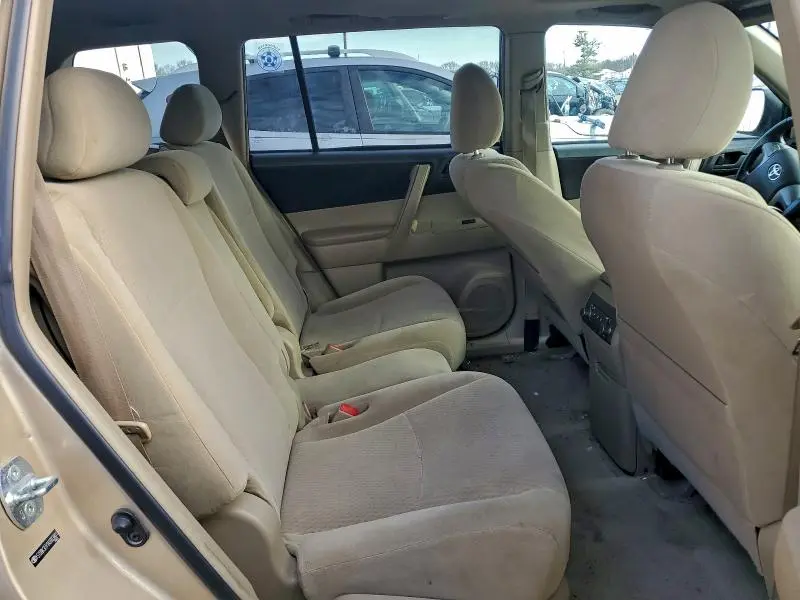 2010 TOYOTA HIGHLANDER   