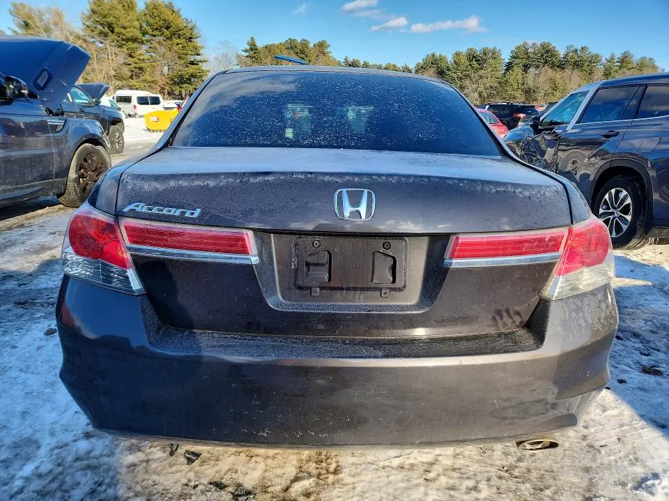 2011 HONDA ACCORD LXP  