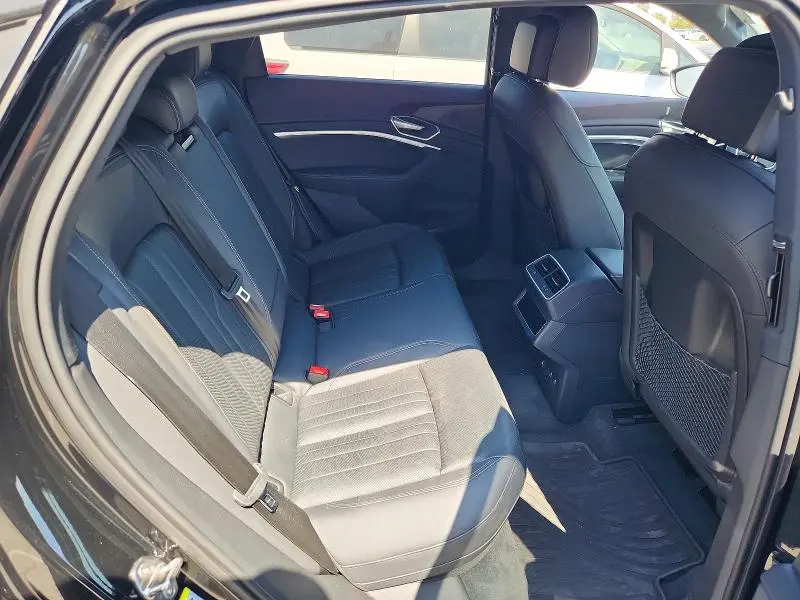 2024 AUDI Q8 E-TRON SPORTBACK PREMIUM PLUS  