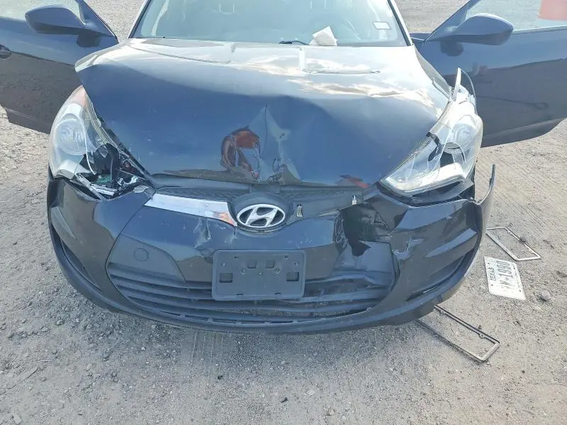 2013 HYUNDAI VELOSTER BASE  