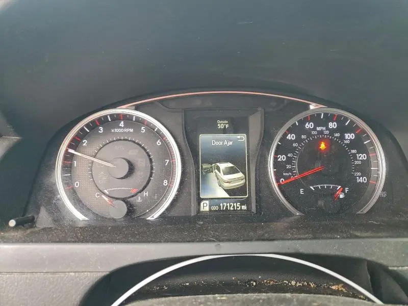 2016 TOYOTA CAMRY LE  