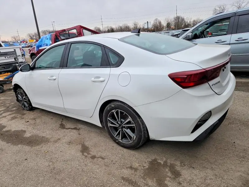 2023 KIA FORTE LX  