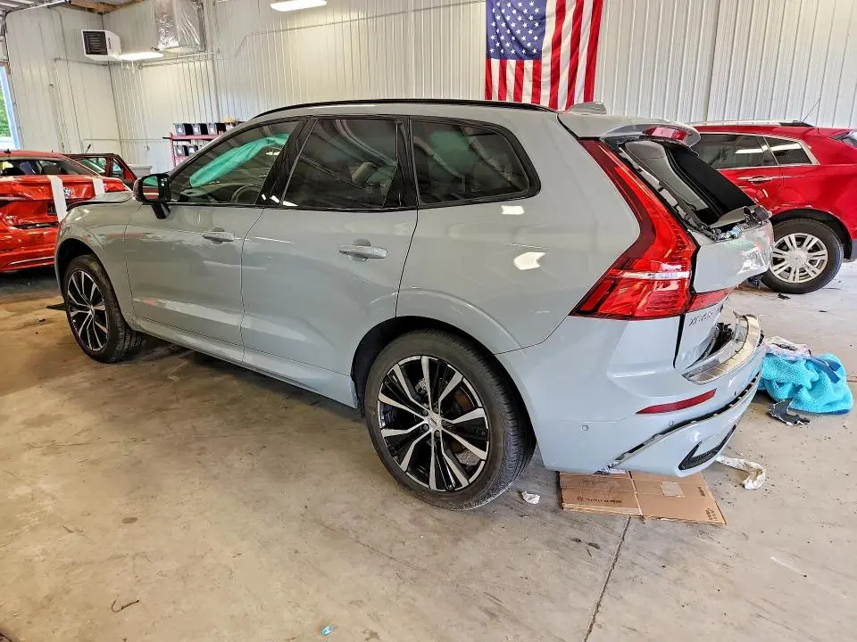 2025 VOLVO XC60 PLUS  