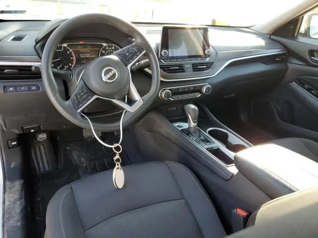 2023 NISSAN ALTIMA SV  