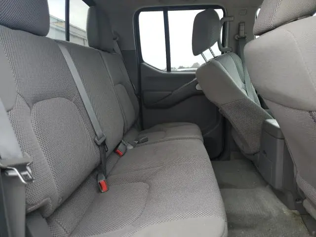 2016 NISSAN FRONTIER S  