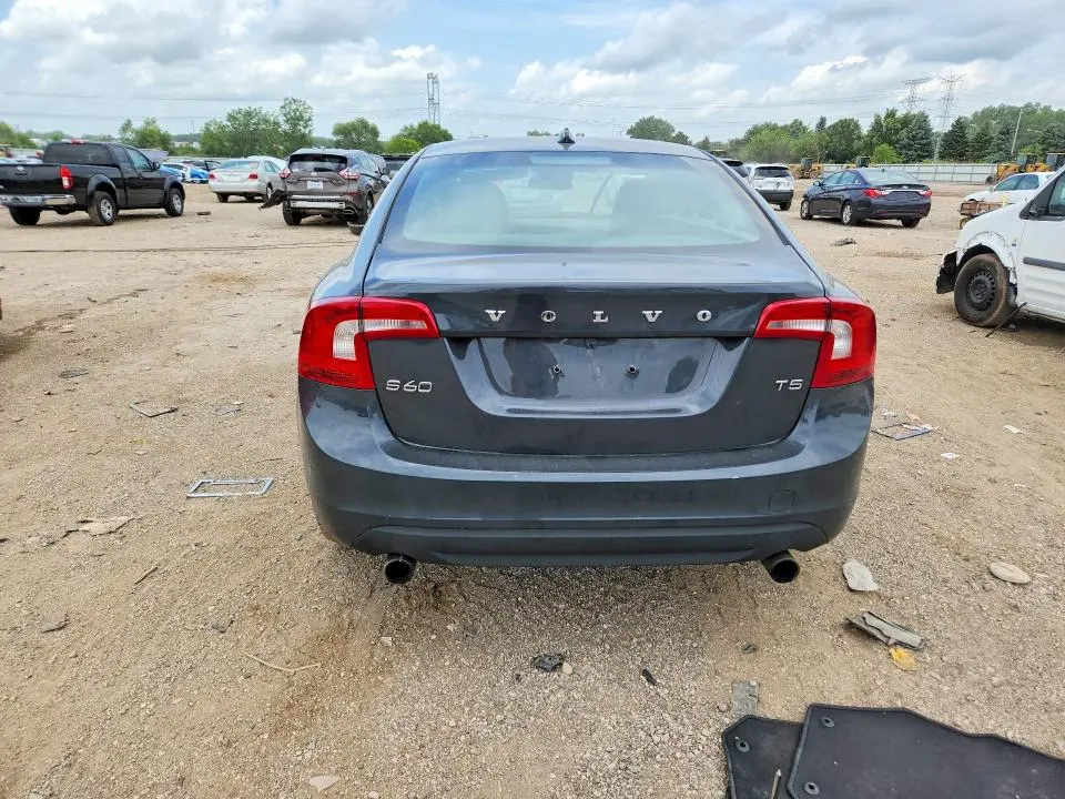 2013 VOLVO S60 T5  
