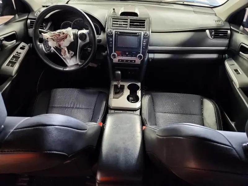 2014 TOYOTA CAMRY SE  