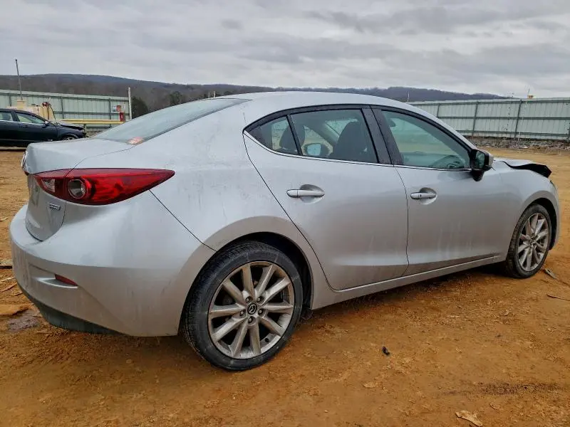 2017 MAZDA 3 TOURING  