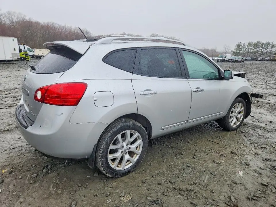 2011 NISSAN ROGUE S  