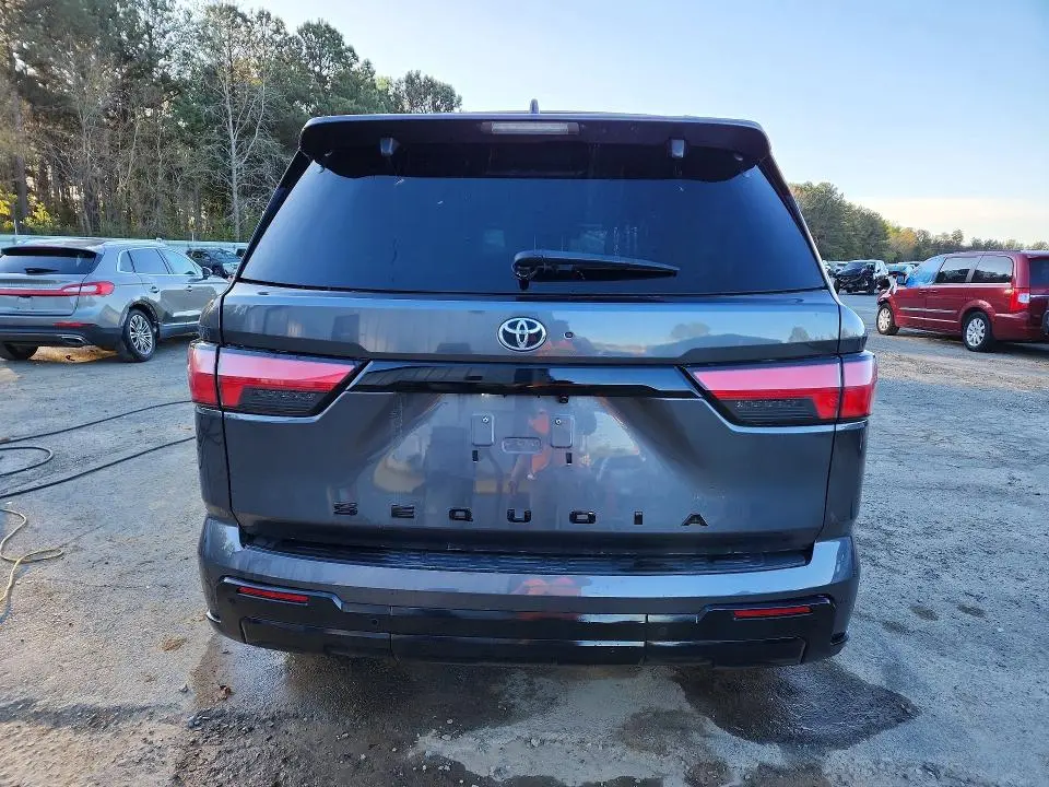 2023 TOYOTA SEQUOIA PLATINUM  