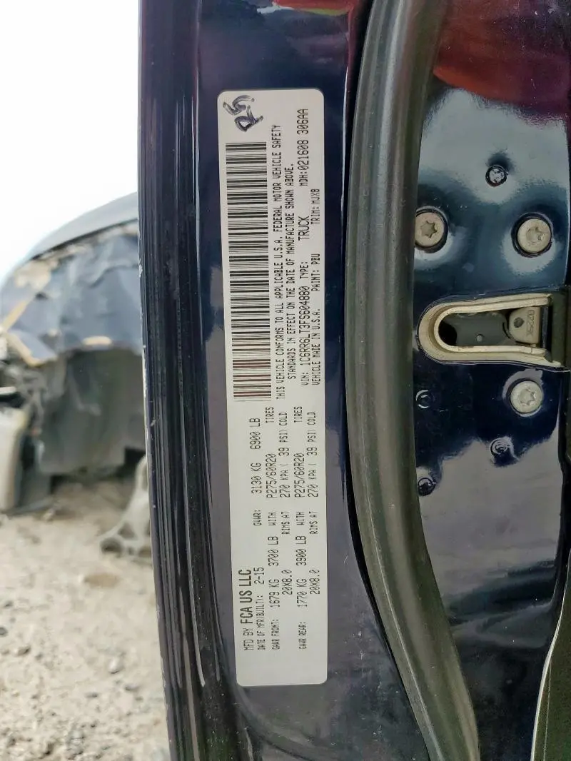 2015 RAM 1500 SLT  