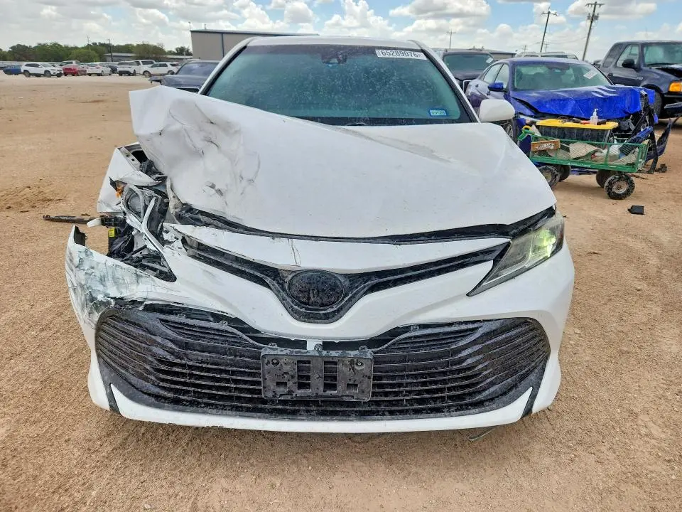 2018 TOYOTA CAMRY LE  