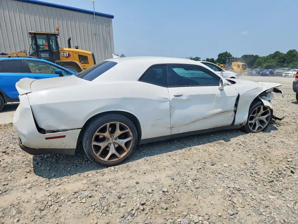 2016 DODGE CHALLENGER SXT  