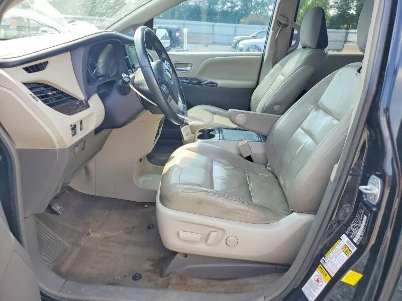 2015 TOYOTA SIENNA XLE 8-PASSENGER  