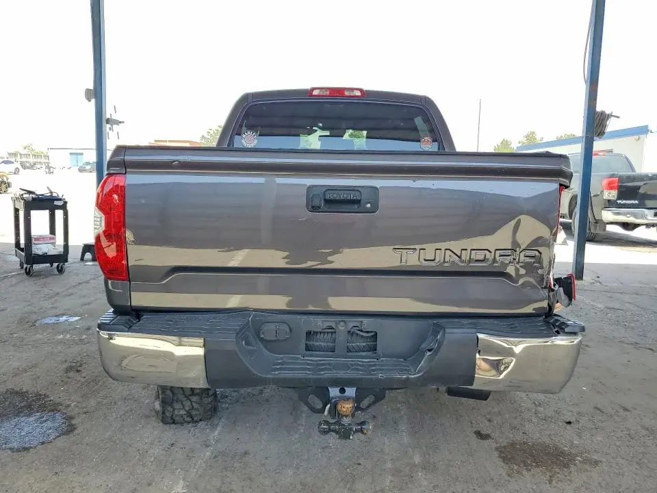 2019 TOYOTA TUNDRA CREWMAX SR5  