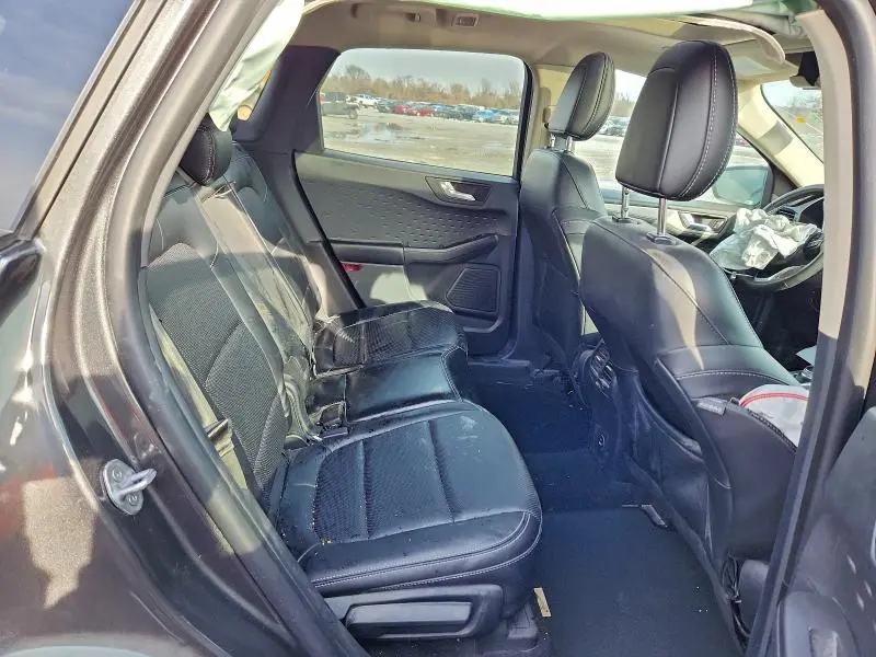 2020 FORD ESCAPE SE SPORT  