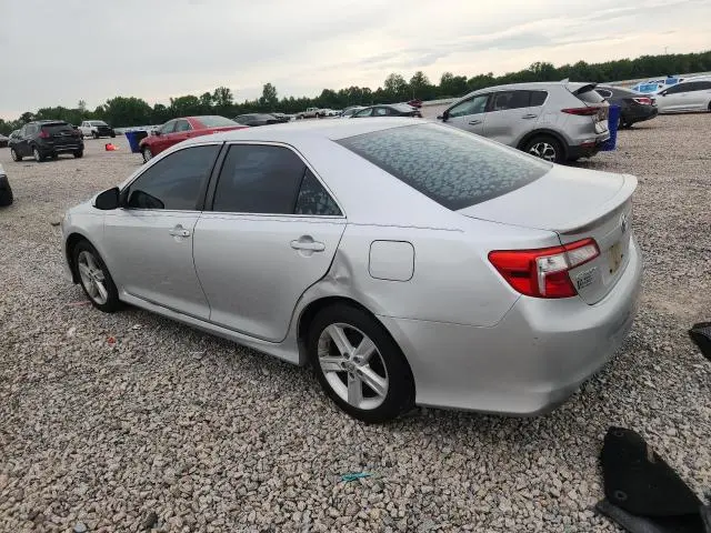 2014 TOYOTA CAMRY SE  
