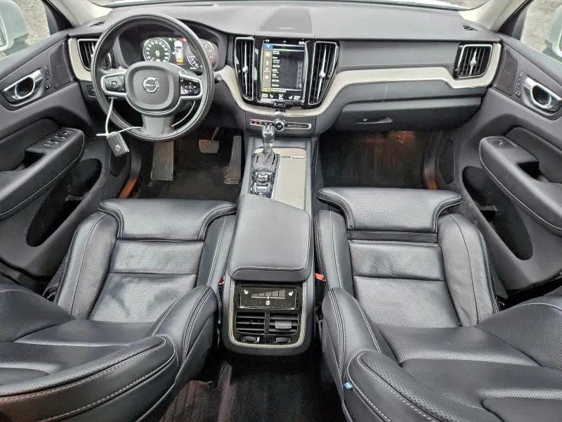 2021 VOLVO XC60 T6 INSCRIPTION  