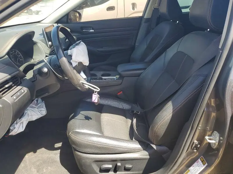 2022 NISSAN ALTIMA SR  
