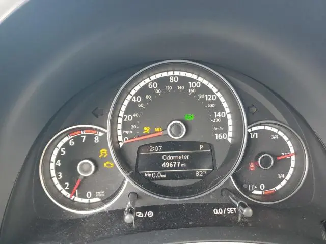 2016 VOLKSWAGEN BEETLE S/SE  