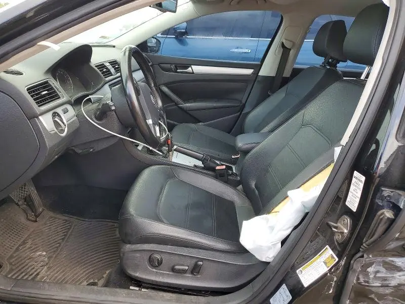 2012 VOLKSWAGEN PASSAT SE  