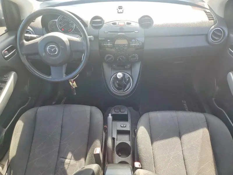 2013 MAZDA MAZDA2   