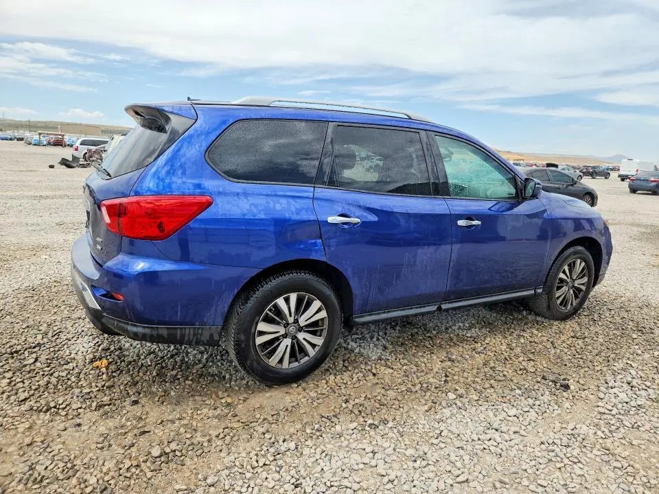 2018 NISSAN PATHFINDER SV  