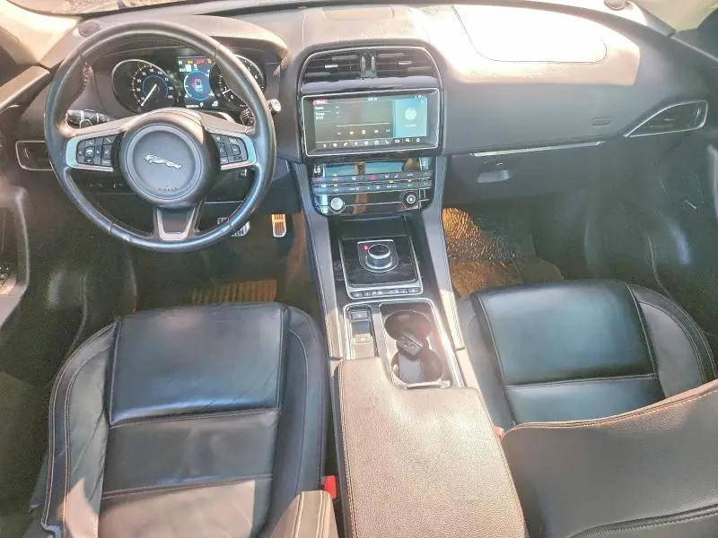 2019 JAGUAR F-PACE PRESTIGE  