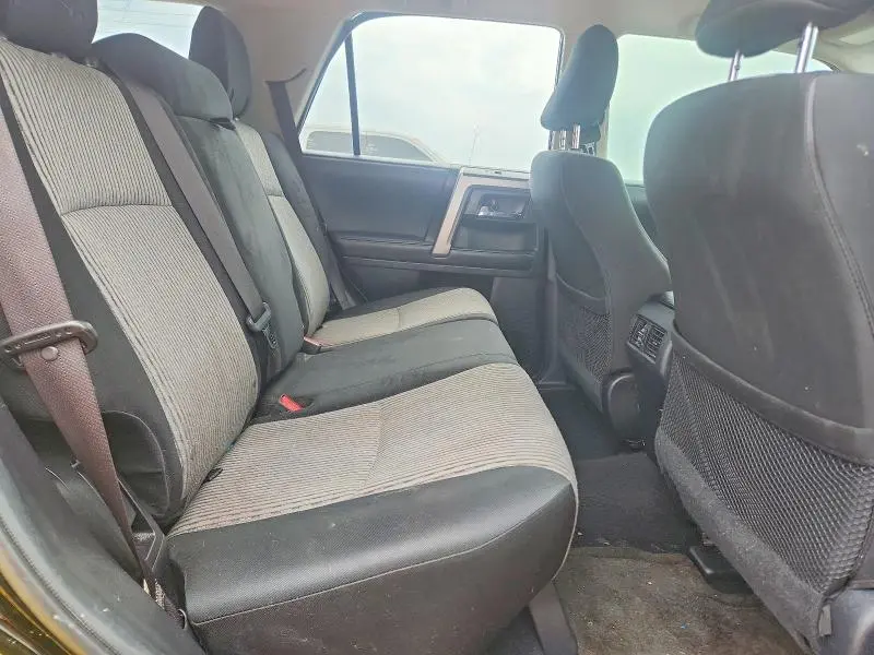 2018 TOYOTA 4RUNNER SR5  