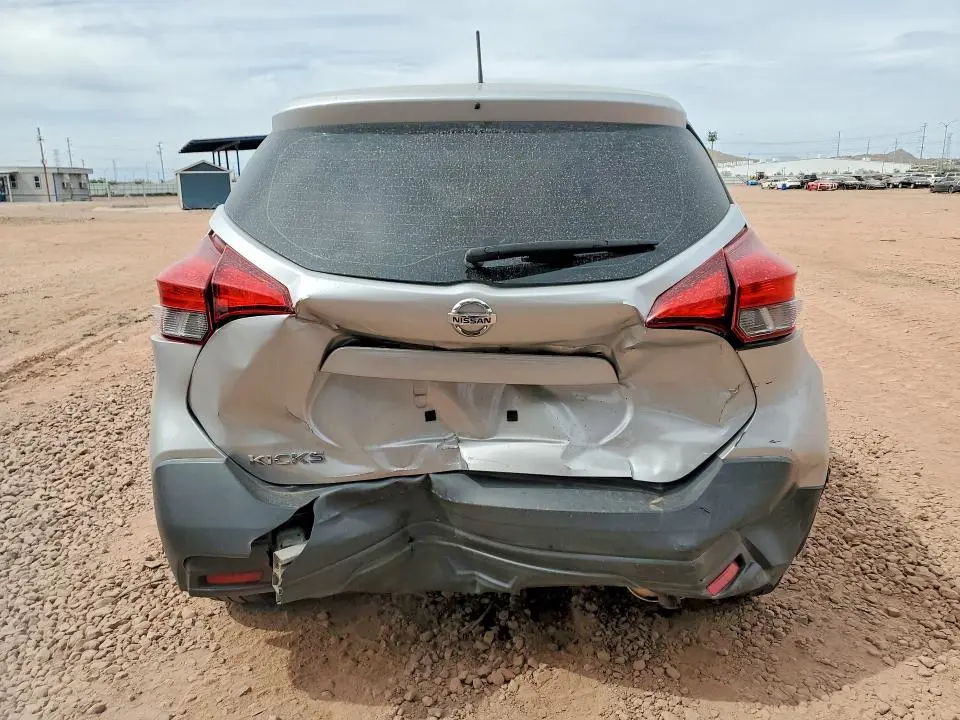 2019 NISSAN KICKS S  