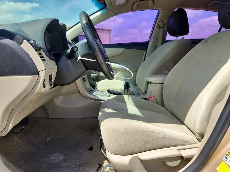 2012 TOYOTA COROLLA LE  