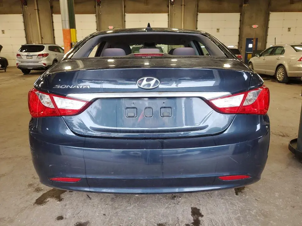 2011 HYUNDAI SONATA GLS  