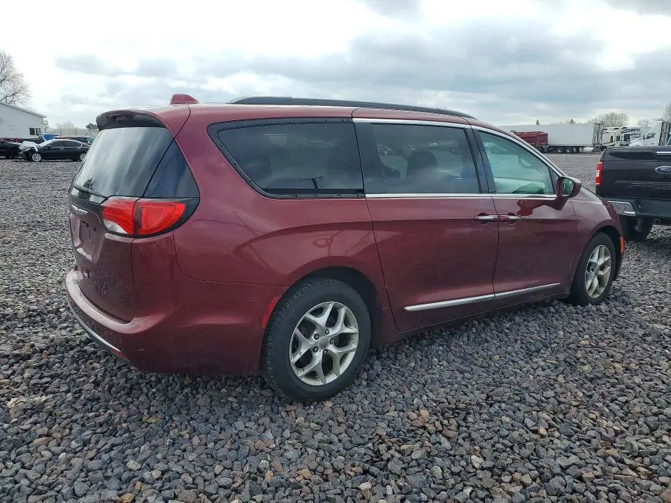 2017 CHRYSLER PACIFICA TOURING L  