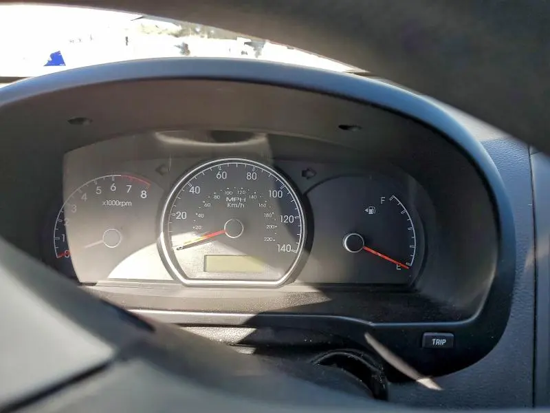 2010 HYUNDAI ELANTRA BLUE  