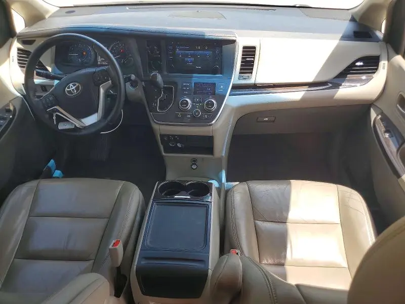 2015 TOYOTA SIENNA XLE 8-PASSENGER  
