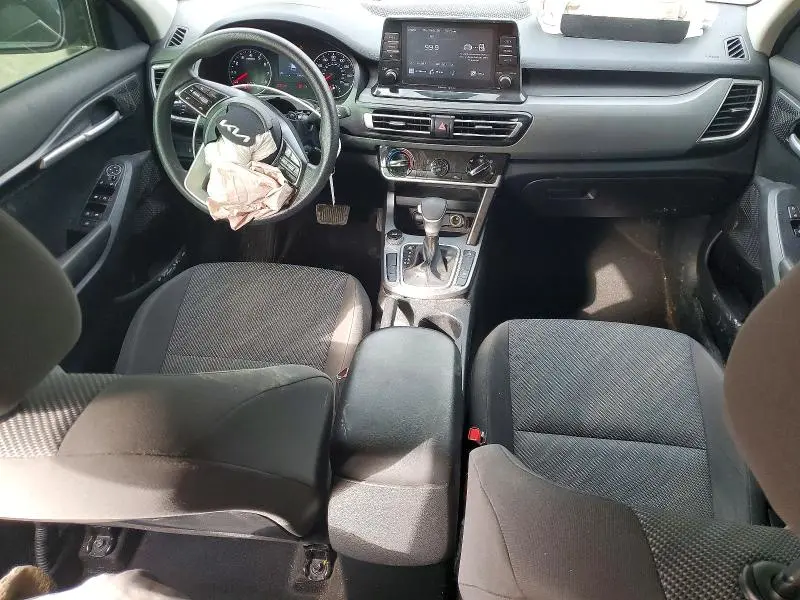 2023 KIA SELTOS LX  