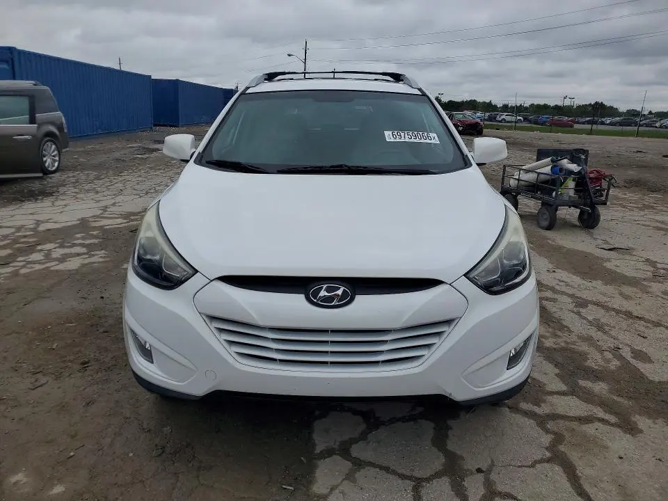 2015 HYUNDAI TUCSON SE  