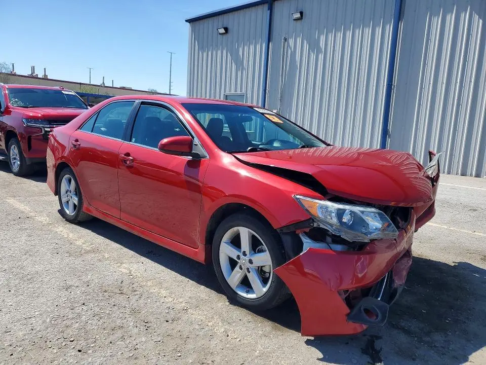 2012 TOYOTA CAMRY SE  
