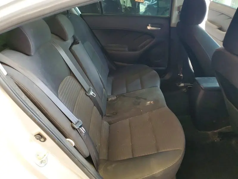 2017 KIA FORTE LX  