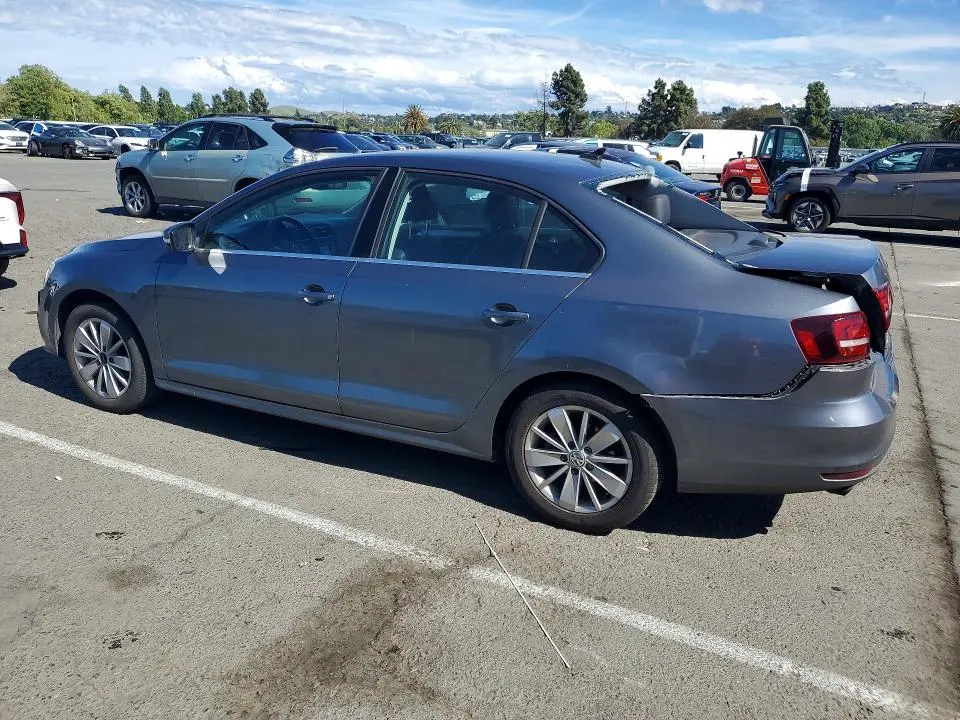2016 VOLKSWAGEN JETTA SE  