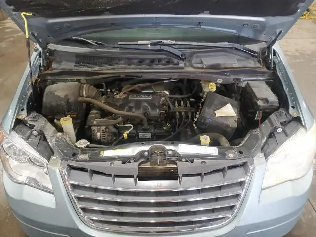 2010 CHRYSLER TOWN & COUNTRY LX  