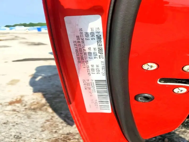 2015 DODGE CHALLENGER SXT  